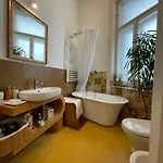 Amber Pearl 2 Rooms&2 Bathrooms At Kálvin Square Apartamento Budapest