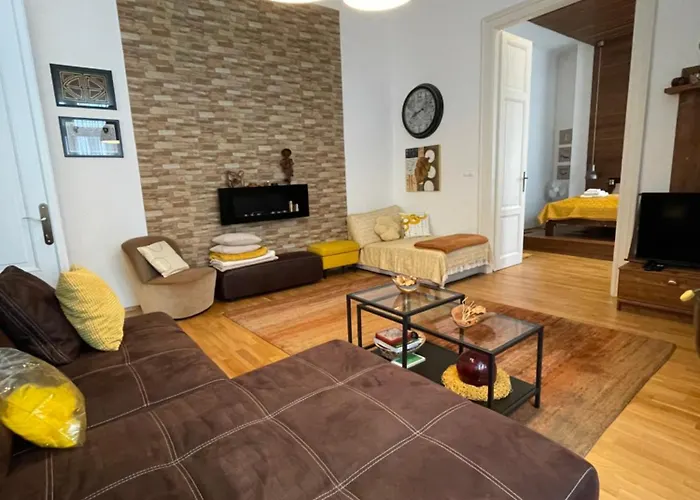 Amber Pearl 2 And 2 Bathrooms At Kalvin Square Lägenhet