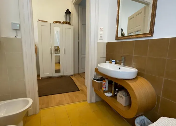 Lägenhet Amber Pearl 2 And 2 Bathrooms At Kalvin Square