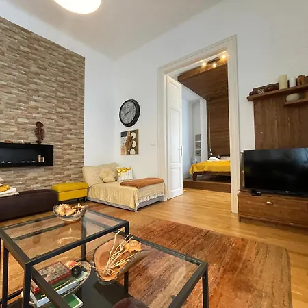 Amber Pearl 2 Rooms&2 Bathrooms At Kálvin Square