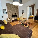 Amber Pearl 2 And 2 Bathrooms At Kalvin Square Apartment