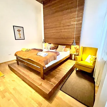 Amber Pearl 2 And 2 Bathrooms At Kalvin Square *