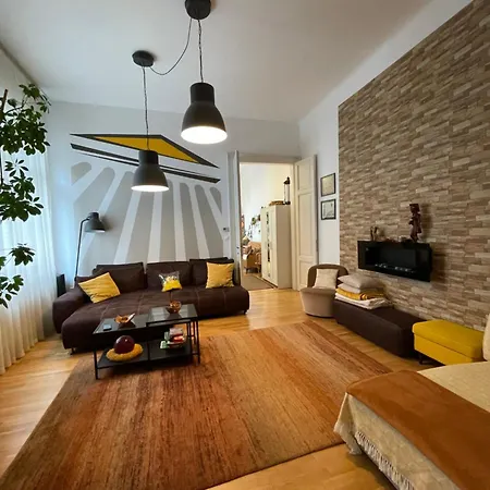 Amber Pearl 2 And 2 Bathrooms At Kalvin Square 아파트 *